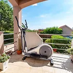 Prázdninový dům Three-bedroom In Murvica *