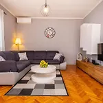 Prázdninový dům Three-bedroom In Murvica Zadar