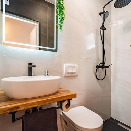 Three-bedroom In Holiday home