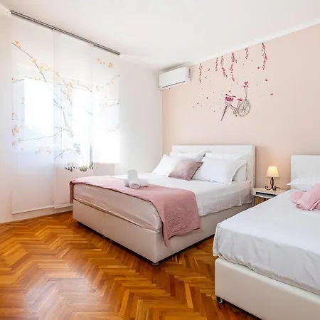 Three-bedroom In * Zadar