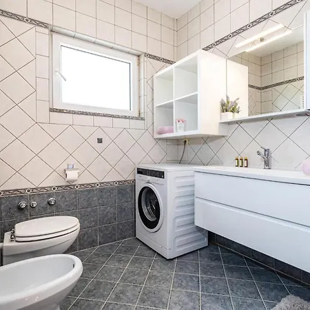 Three-bedroom In Zadar